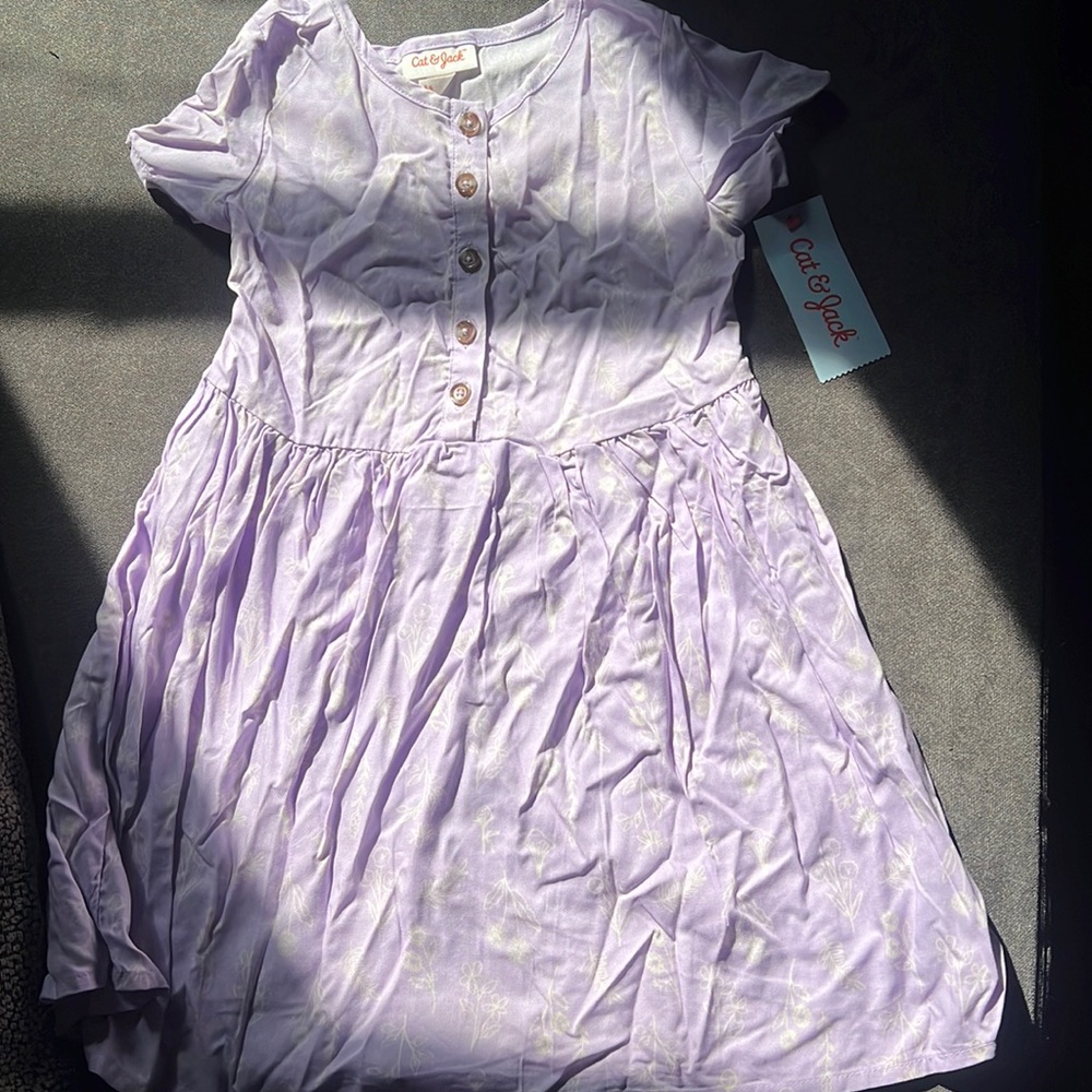Lavender & White Flarey Dress! Thin Material, Very Cute.